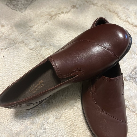 NWOB Clarks Bendables Loafers Womens Size 6 Brown Leather Slip On - Picture 4 of 10